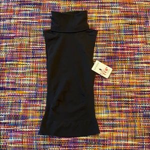 NWT SPANX Sleeveless Control Top Turtleneck - S